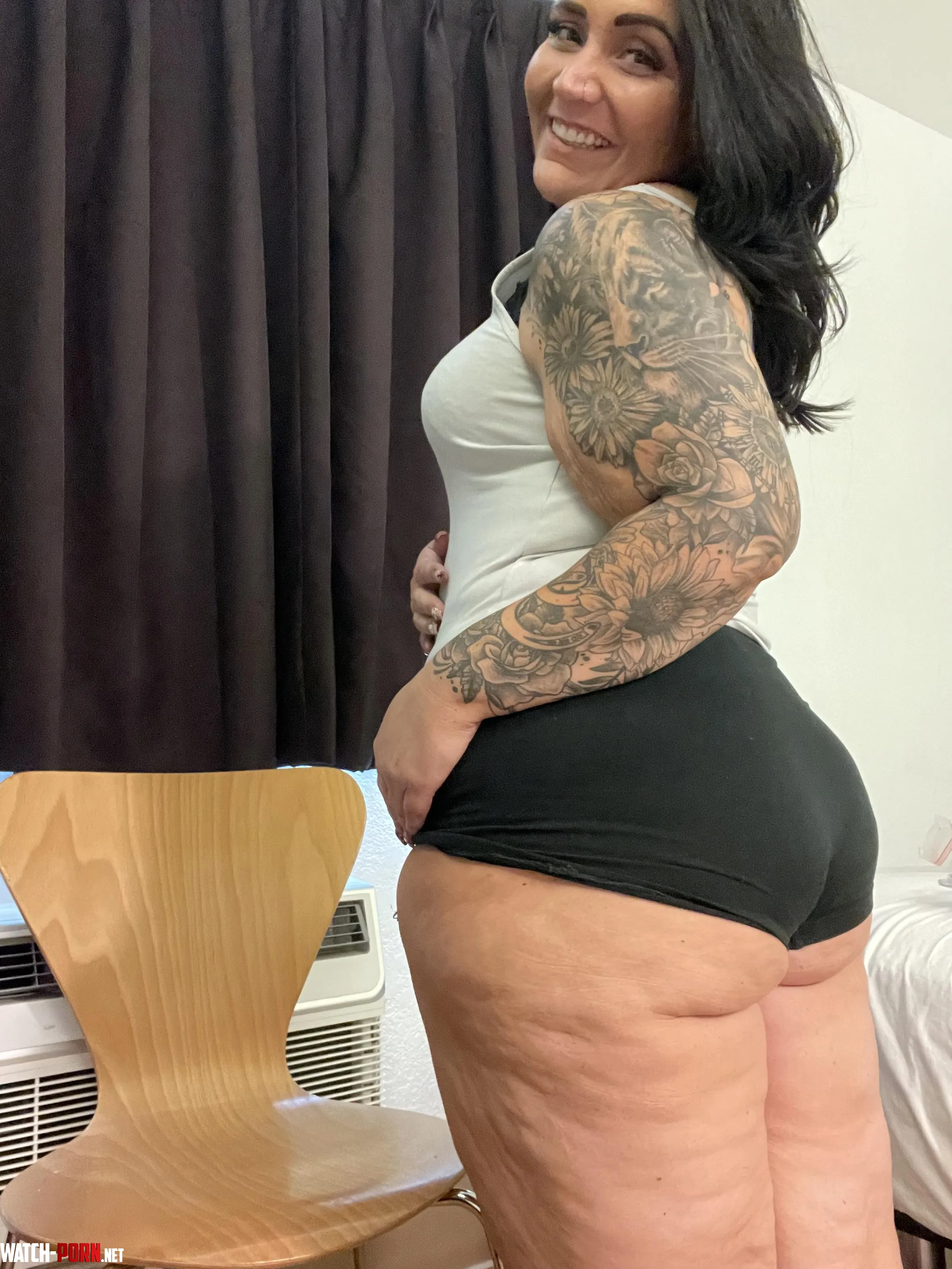 Off work Ready to find trouble  by meganbbw87