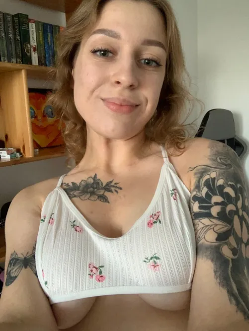 Thumbnail eyedoomerfuck: Defying Labels and Embracing Happiness