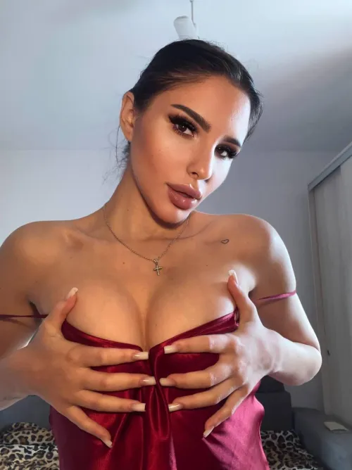 Thumbnail Alone Tonight? Join TinyTara69 for Fun on Snapchat