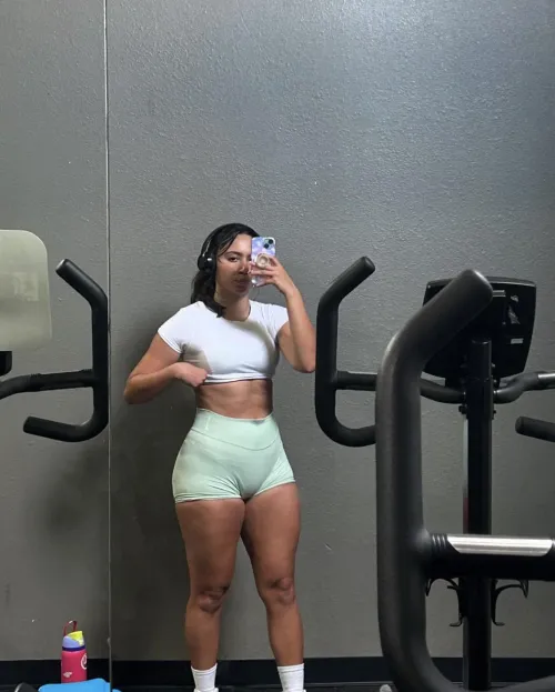 Thumbnail ThickFit Temptation: Unveiling the Allure of Htestephanie by InfamousWillow9