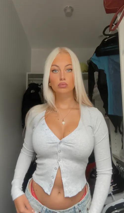 Thumbnail Do I Pull This Fit Off? Fashion Evaluation