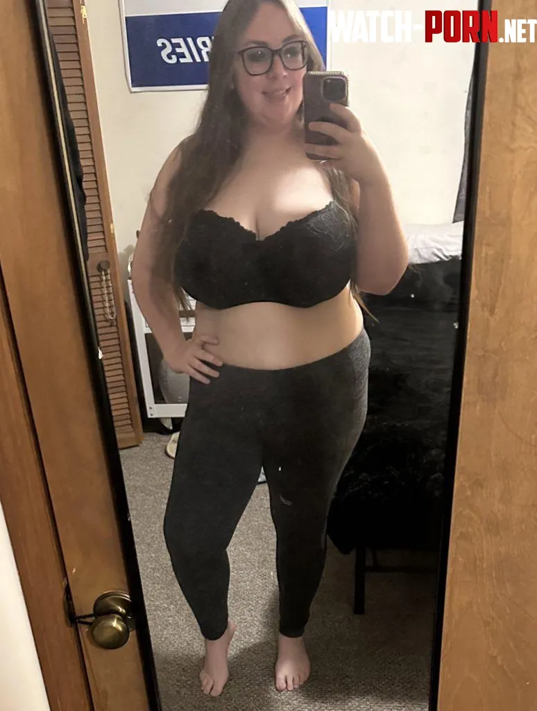 Sunday chillin  by JezebelPhoenix69