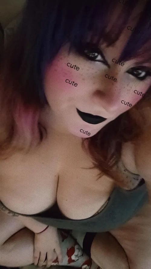 Thumbnail LivingDeadGirl62402 - Unleash Your Desires on SlutsofSnapchat