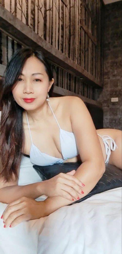Thumbnail The Allure of 43: Age vs. Youth in Desire by supercutethai