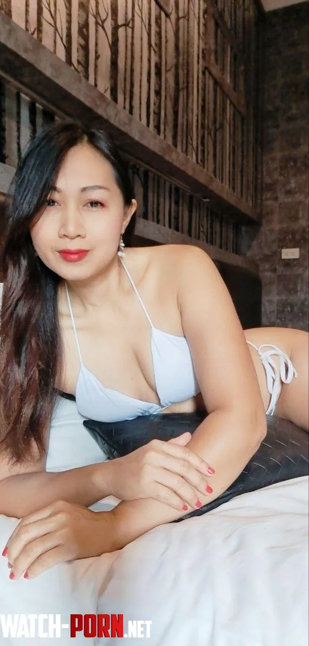 Is 43 still fuckable or do you prefer someone younger  by supercutethai