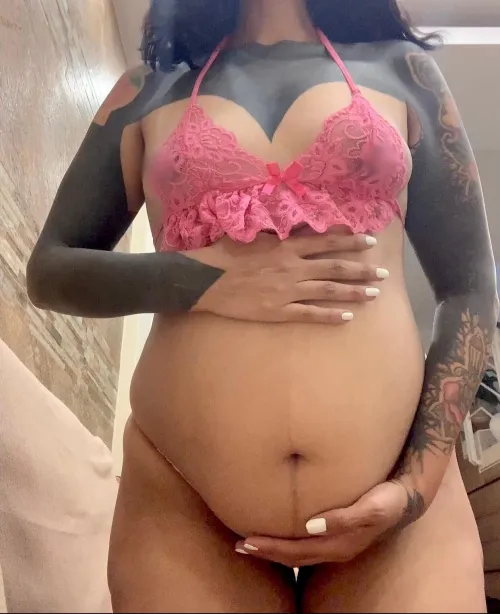 Thumbnail ErotiqueFaith Introduces an Inked Petite Pregnant Girl