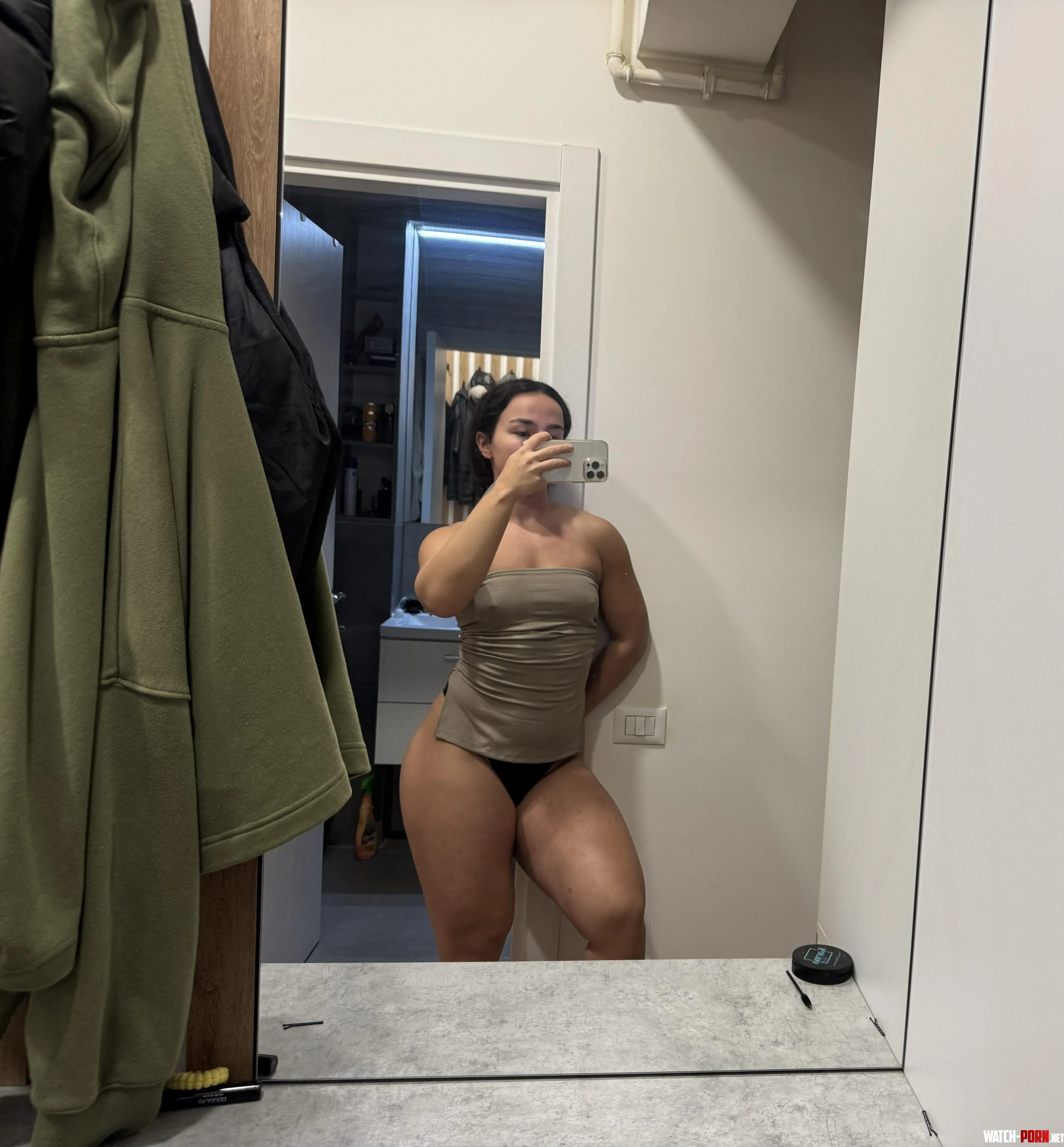 Do u like thick thighs by quadsqueen