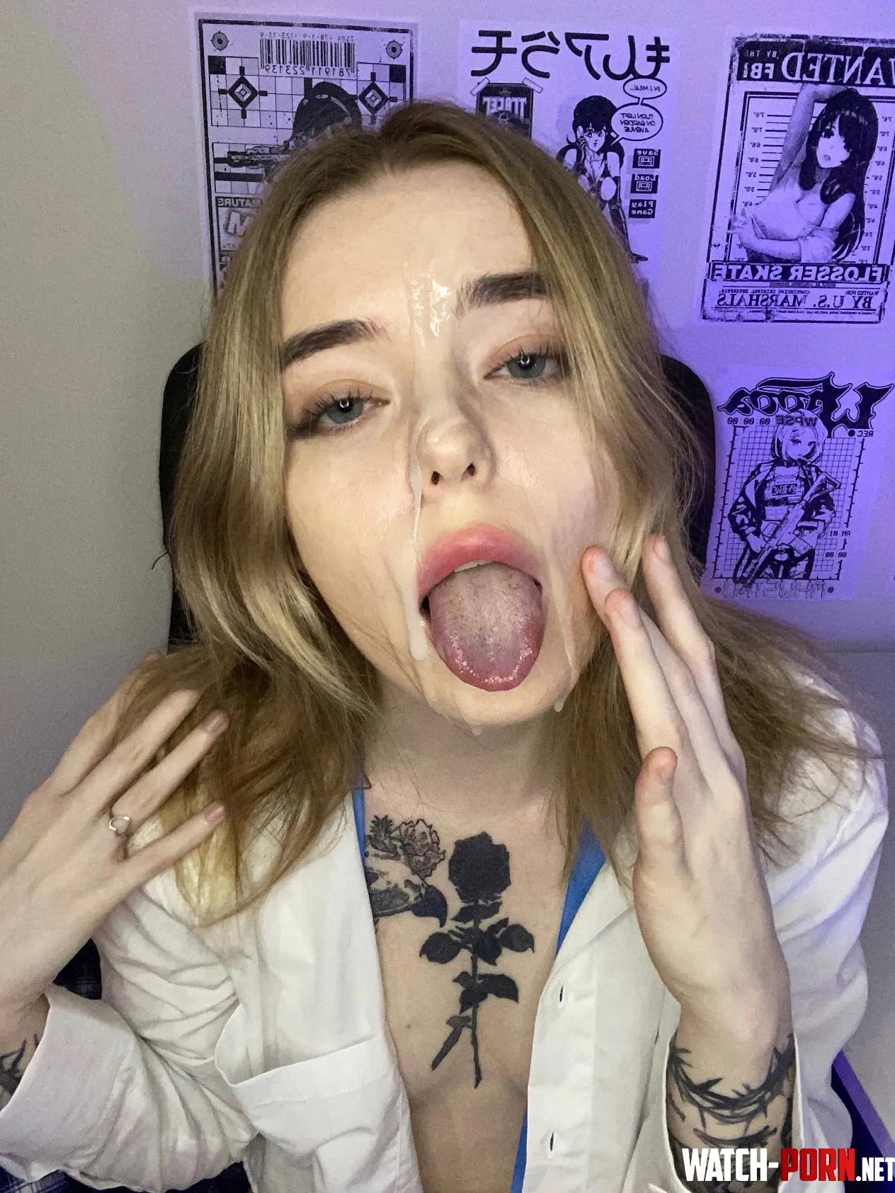 I love getting cum on my face its the ultimate expression of our passion by nelly_icee