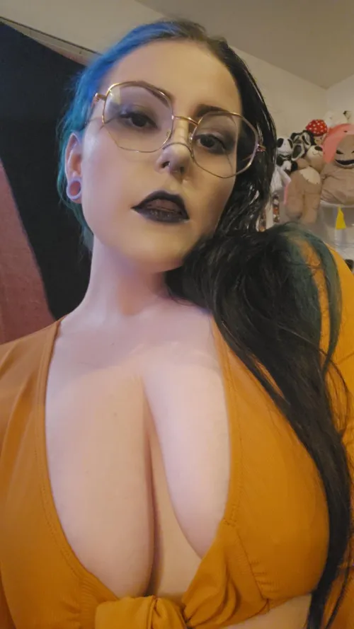 Thumbnail Exploring Goth Aesthetics: Black Rings and More by Previous_Echo_6602
