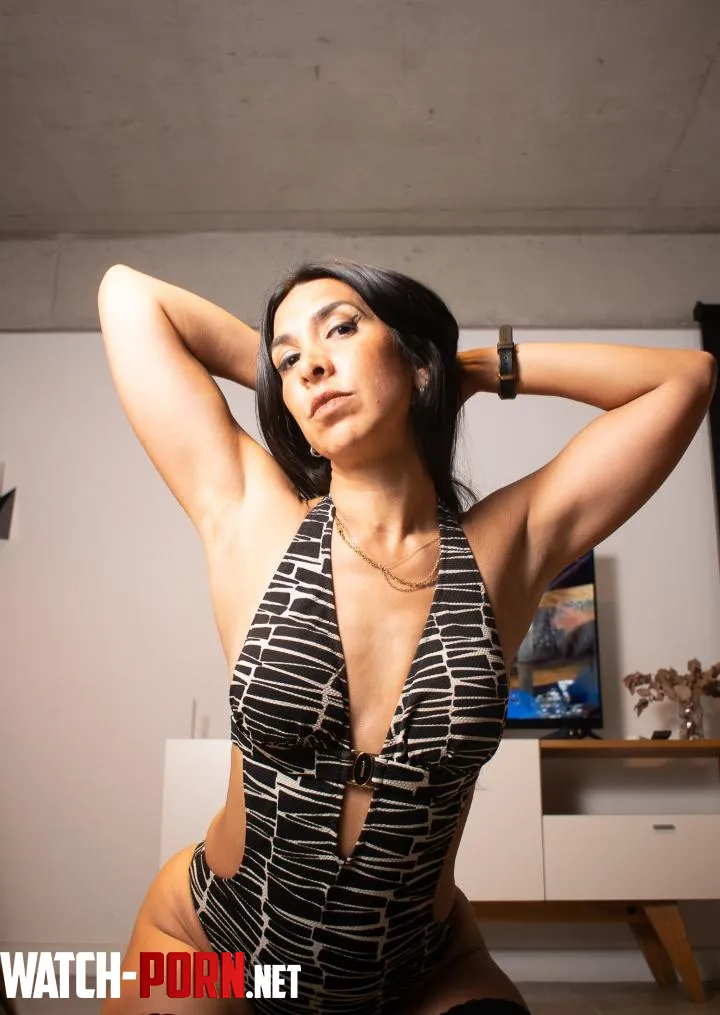 Do my 37yearold armpits excite you by Rebekka_35