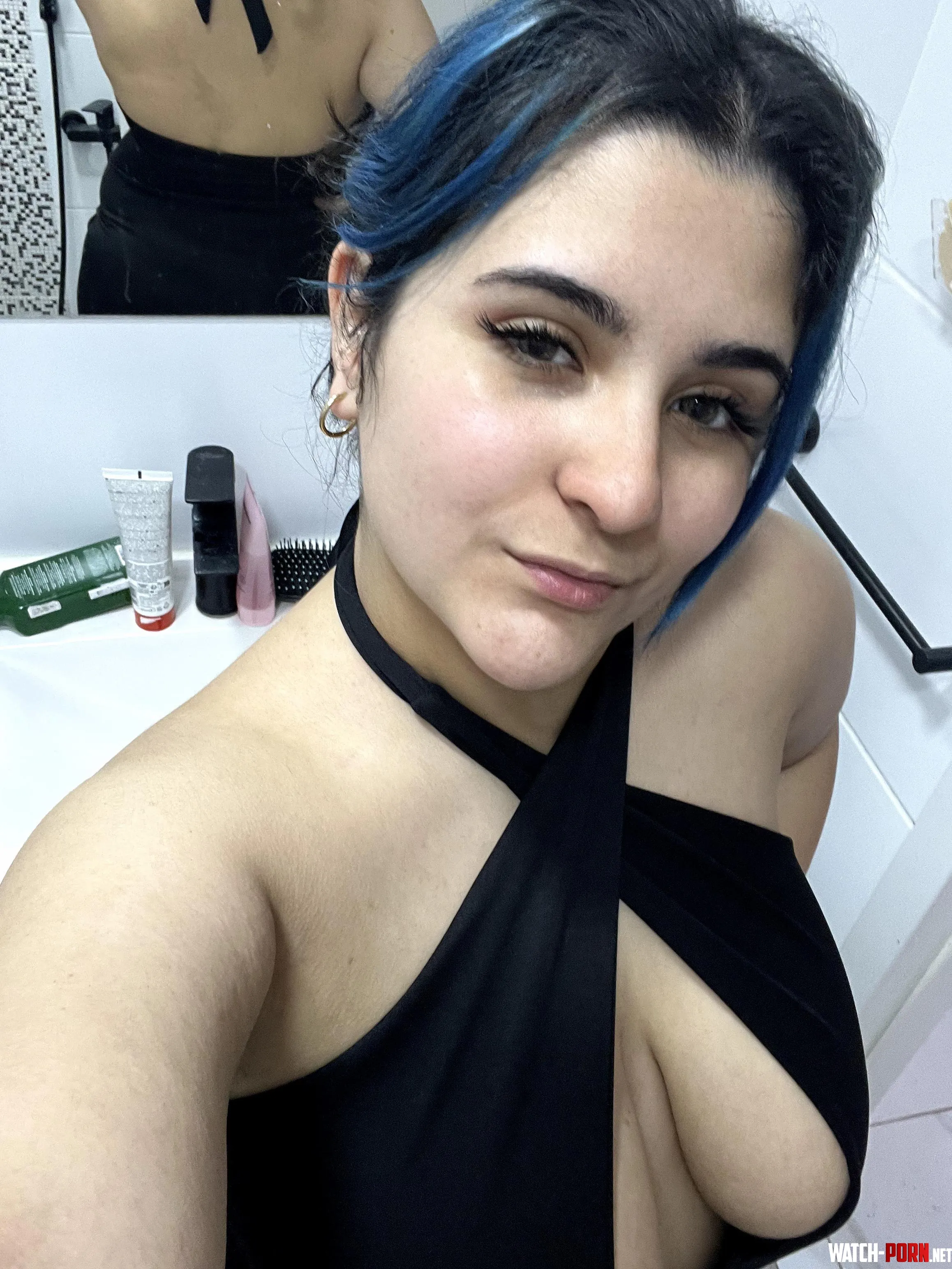 you came here for spicy Latinas here i am by t_lily