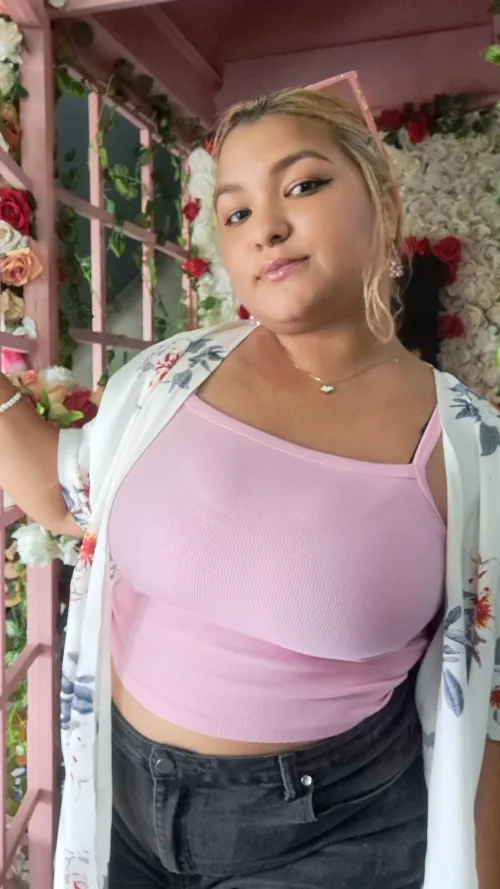 Thumbnail A Nice Day Out: Enjoying Beauty and Nature with Laylaferreira