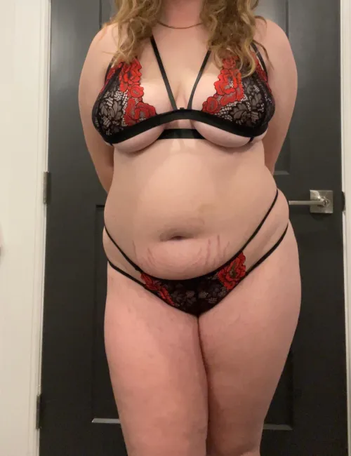 Thumbnail Intimate Question: EloraFey's Scale of Desire on OnlyFans101