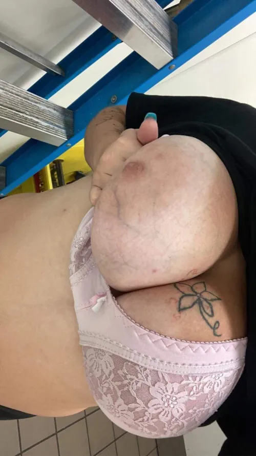 Thumbnail Oops! KaykayQueen05 Dives into Chubby Revelations