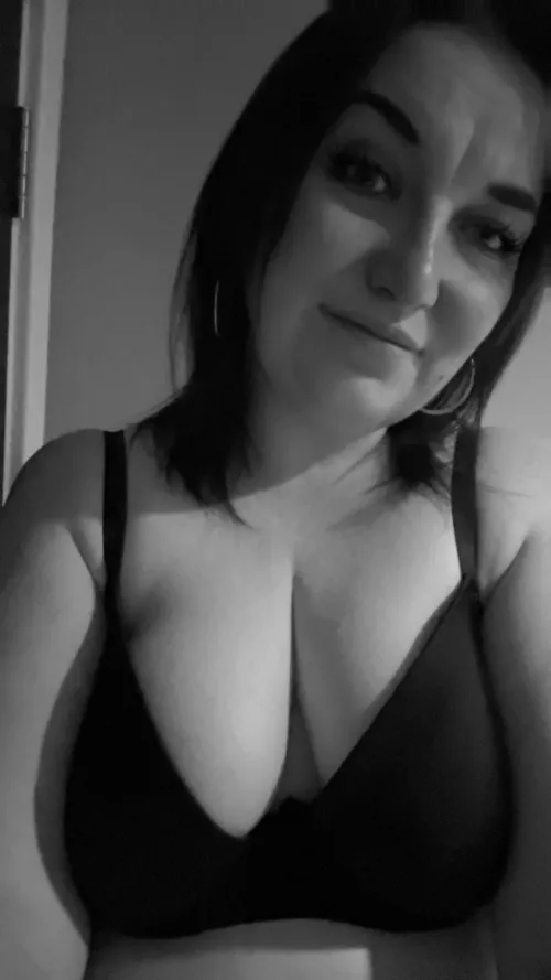 Thumbnail Weekend Bliss: LittleMizPlayful69's Update