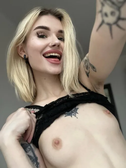 Thumbnail Normality Check: Small Boobs Edition | JulilaHottie