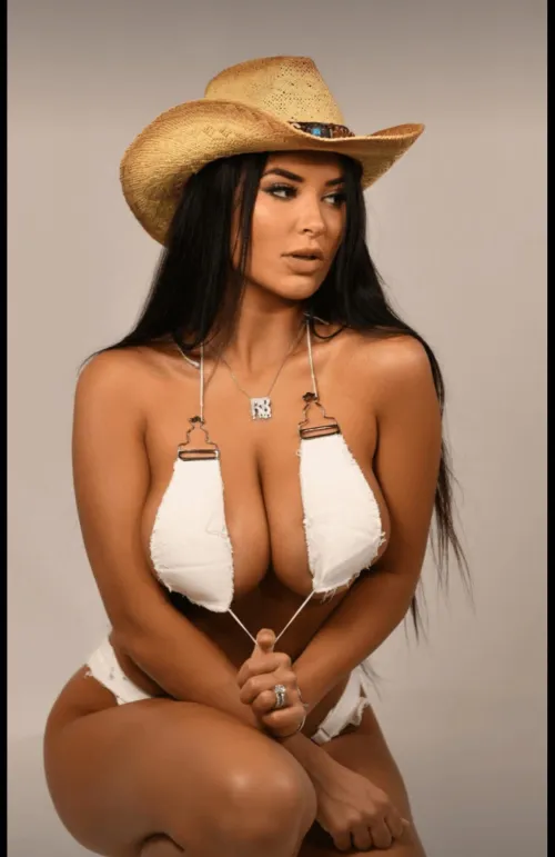 Thumbnail Unveiling Rachel Bush's Charms | Fearless_Middle8118