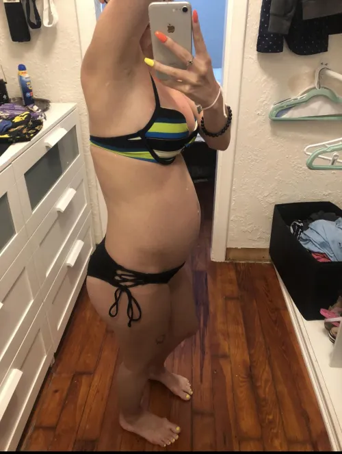 Thumbnail Longing for Pregnancy: Thoughts from bigbootyandmoody