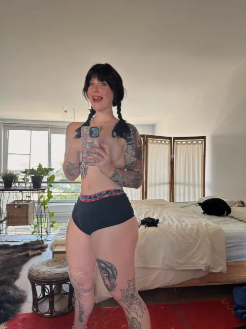 Thumbnail Gothic Temptations by Infamous-Albino | ThickThighs