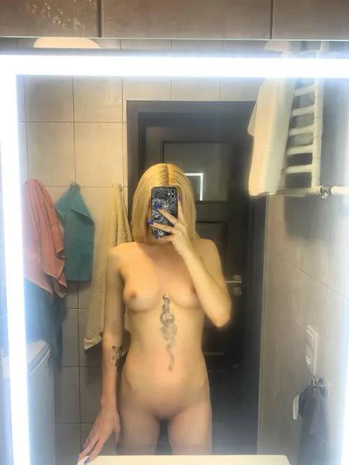 Thumbnail Another Selfie in the Bathroom by Itsjust_ocas | barelylegalteens