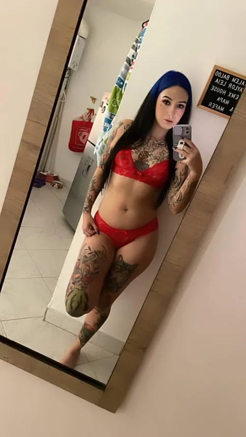 Thumbnail Red Revelations: 'Red Hits Different' - Lopakarit