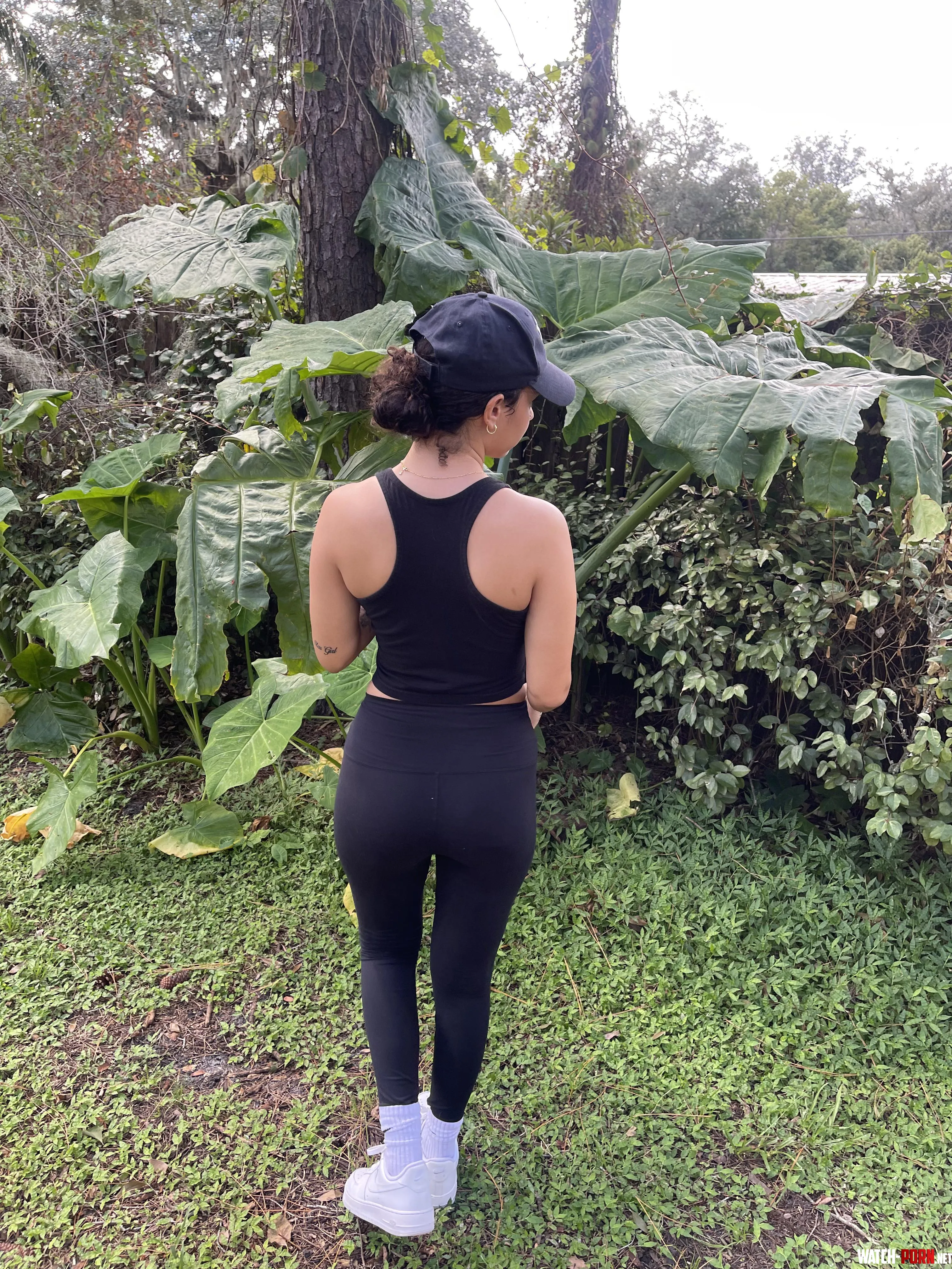 turning around for you  next i wanna bend over  by jadasecretss