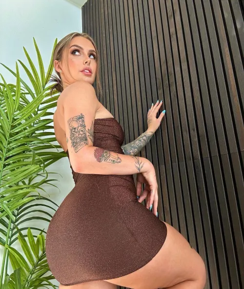 Thumbnail Heymckenna's Confidence in a Tight Fit