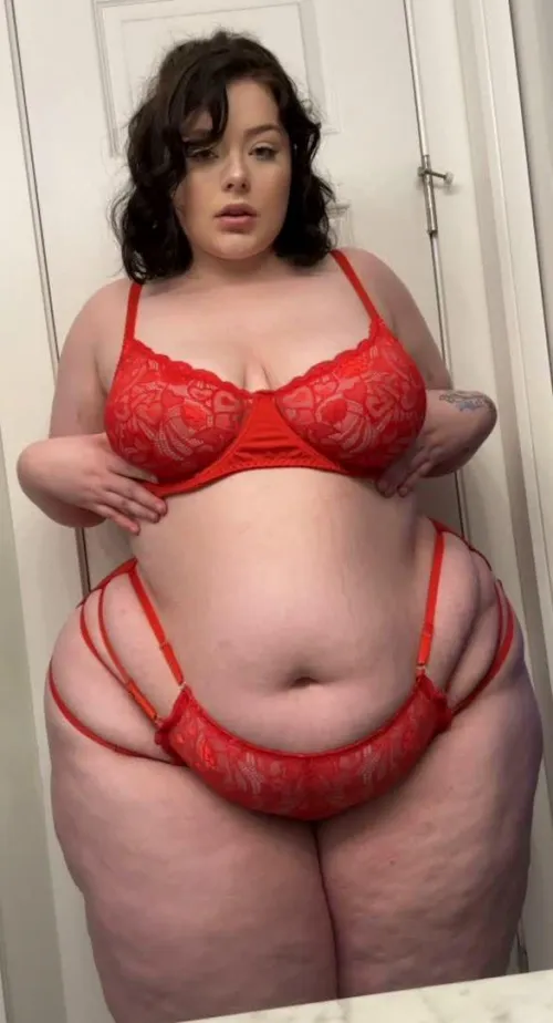Thumbnail Stuffers Article: Do You Like Red by Snowangelcake