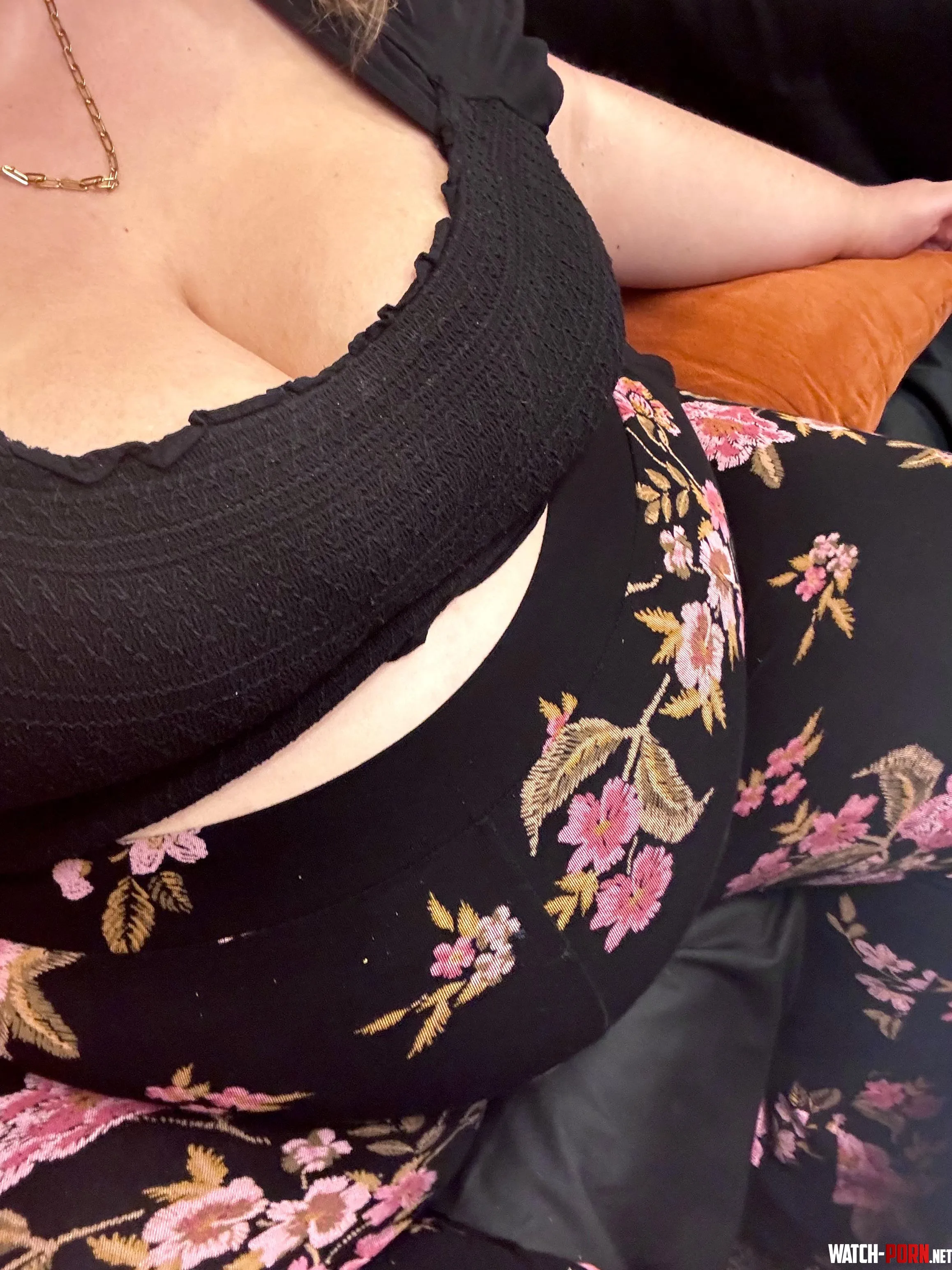 a little slice of tummy peeking out  by angelmackiee