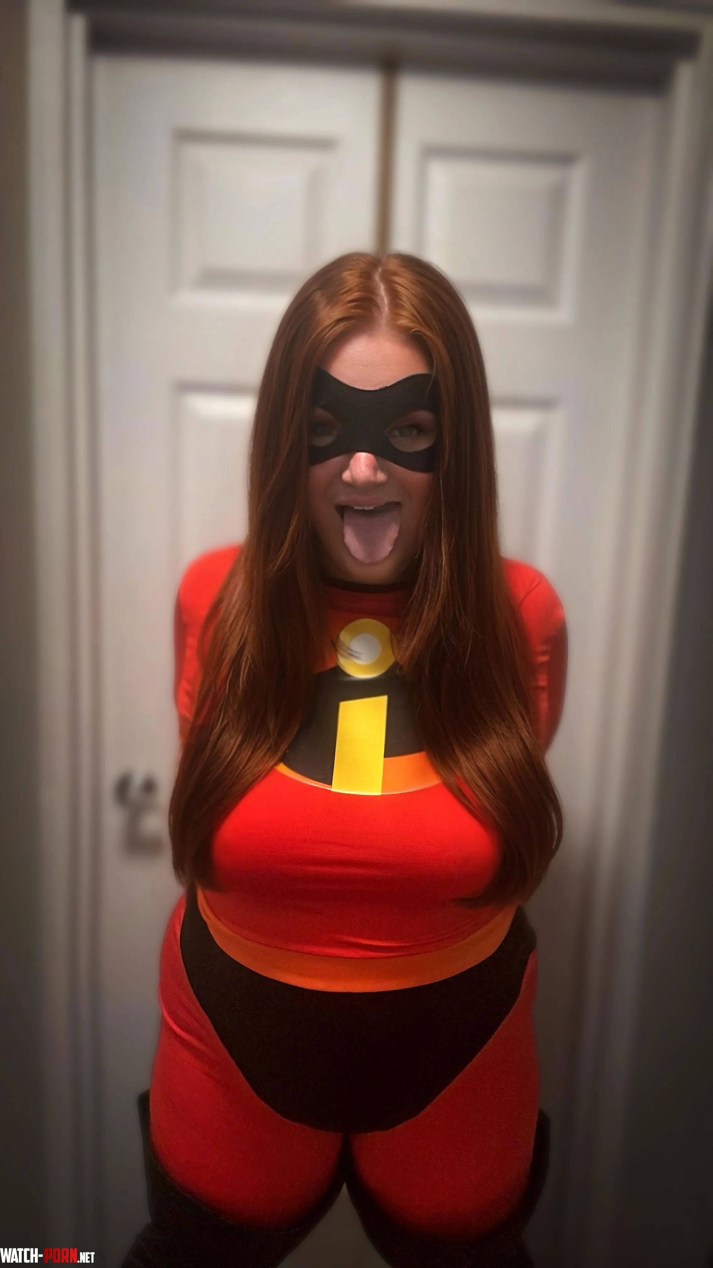 Mrs Incredible  by indicarosee98