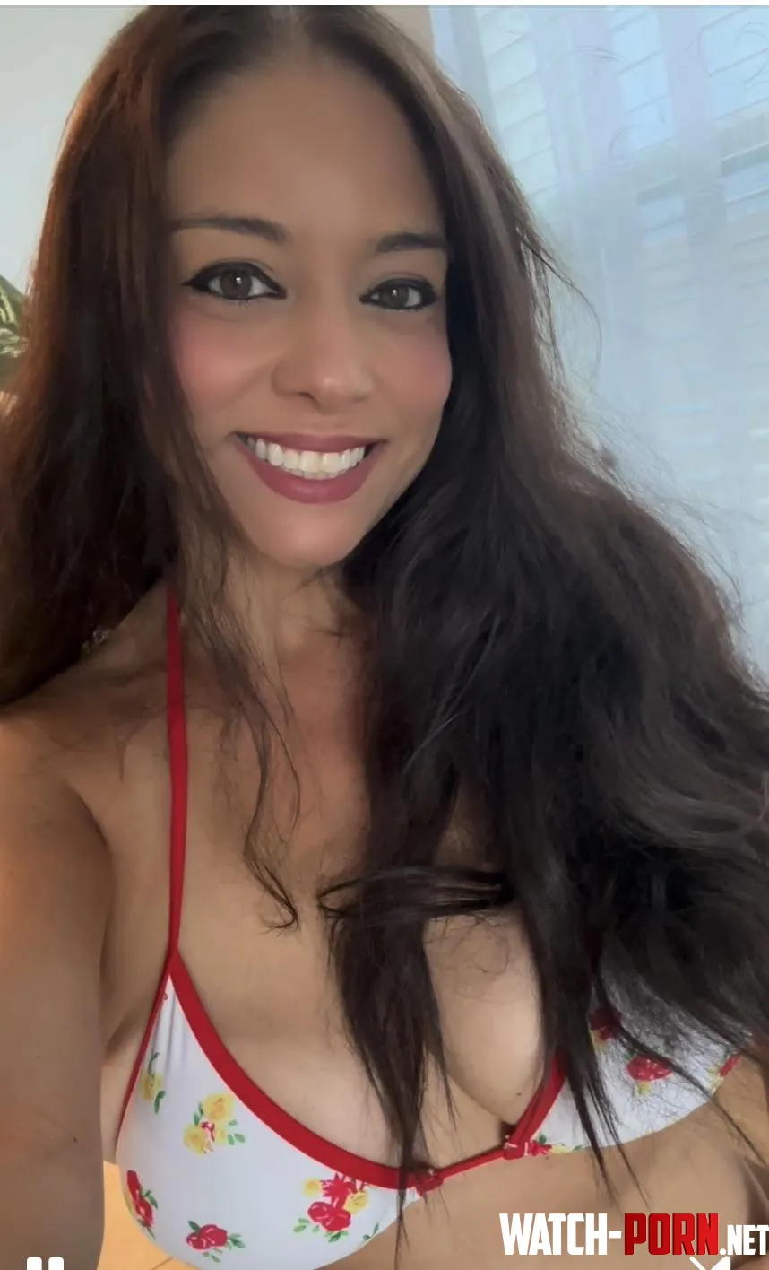 44F do you like older moms  by Puzzleheaded_Arm5693