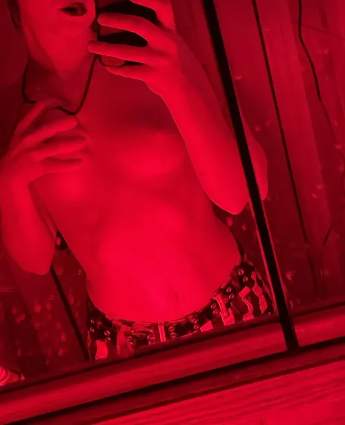 Thumbnail Sensual Aura: Enter Crypitc_mothman-'s Red-Light Experience