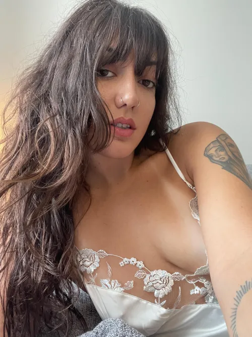 Thumbnail Onlynikki111's Playful Invitation: Dive into the World of Latina Hair Play and Fun