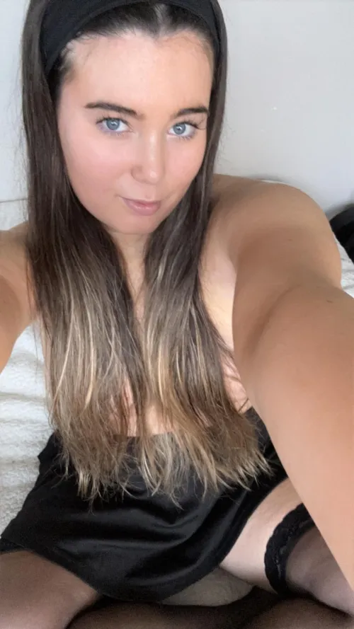 Thumbnail SecretWhisperx on Why Brunette Girls Do It Best