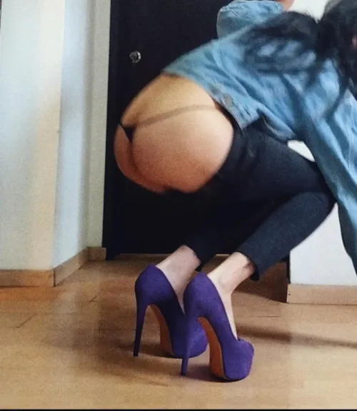 Thumbnail Boss Keeps Dropping Stuff Around Me at 29 by soldaderyan | Thong Category