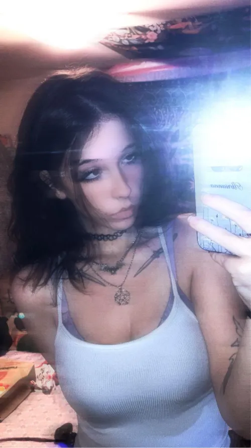Thumbnail Simply Pretty - rosexxprincess' Brunette Beauty