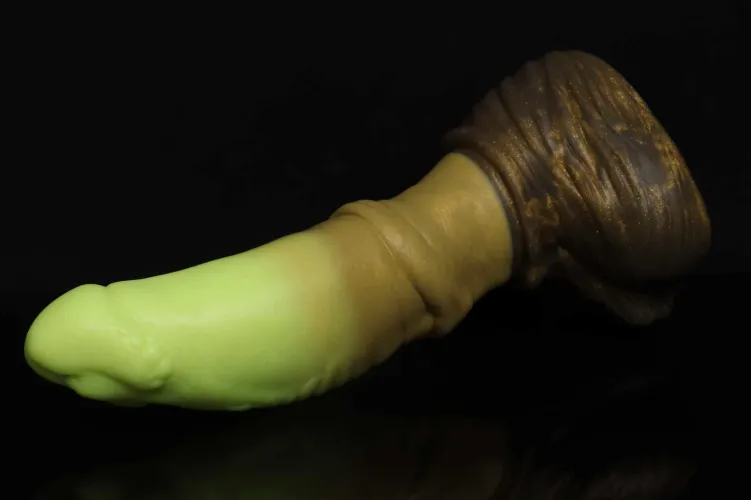 Thumbnail Exploring the Gorgeous Echo in the BadDragon Collection
