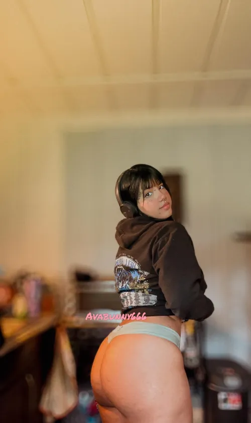 Thumbnail That's No Moon: Exploring New Horizons by Imaginary_Form_6580 | OnlyFans101