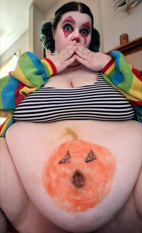 Thumbnail Excited for Halloween: Ronnie-Maes' Festive SSBBW Article