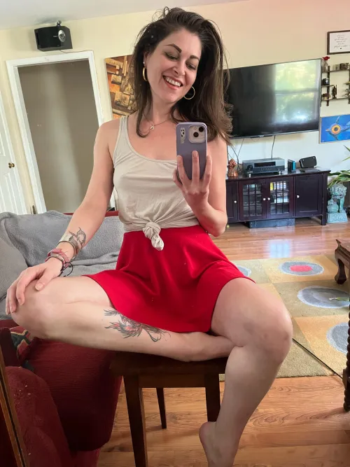 Thumbnail OneBlueIris Rocks a Red Skirt in Mirror Selfie
