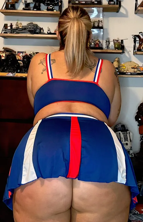Thumbnail Chubby Cheerleader Ass: Think_Neighborhood84's Untold Story