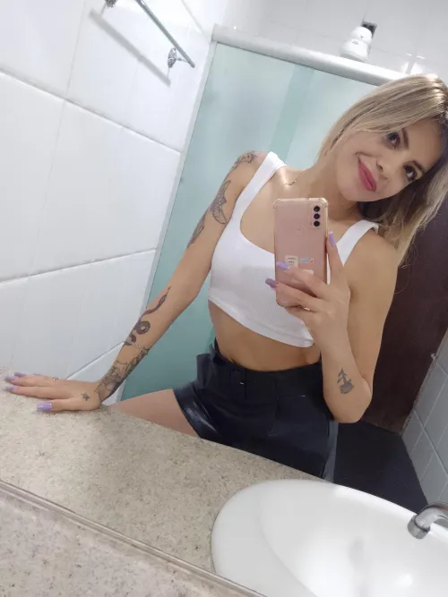 Thumbnail Paulisexx's Top Pick: Exploring Favorite Tops for Croptopgirls