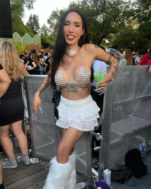 Thumbnail Join TSErikaLio for a Dance Session on AsianHotties