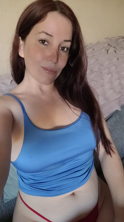 Thumbnail Morning Glow: Sharing Unfiltered Moments with lovelaura22