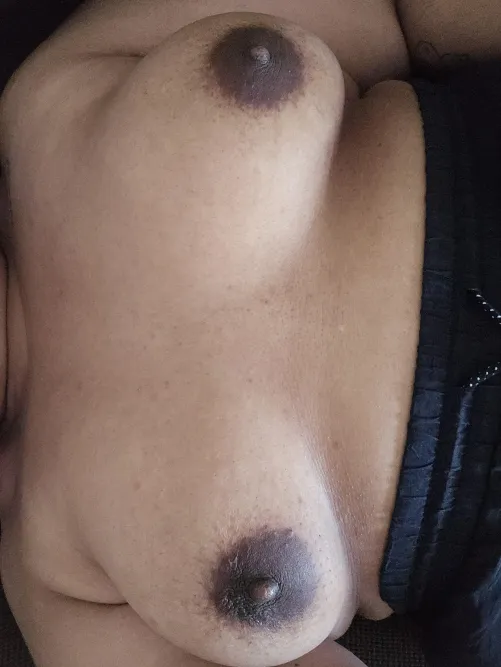 Thumbnail Dislike on the Down: Laying Boobs Unflattering - MinMoanie