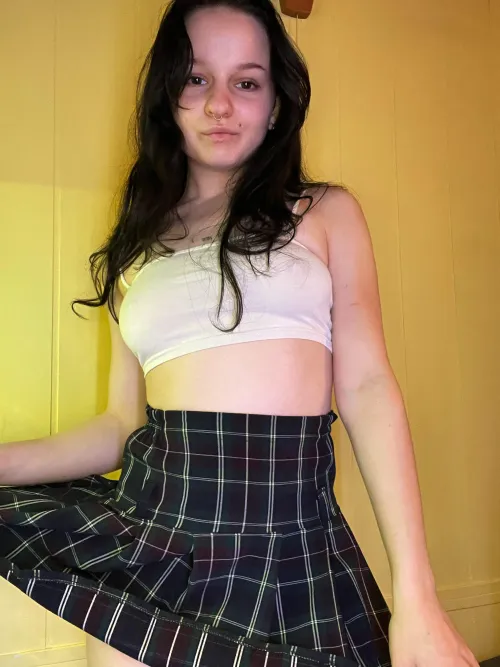Thumbnail Desires for Older Lovers: LORENA_LOVE's Yearning Thoughts | Ravenhaired Fantasies
