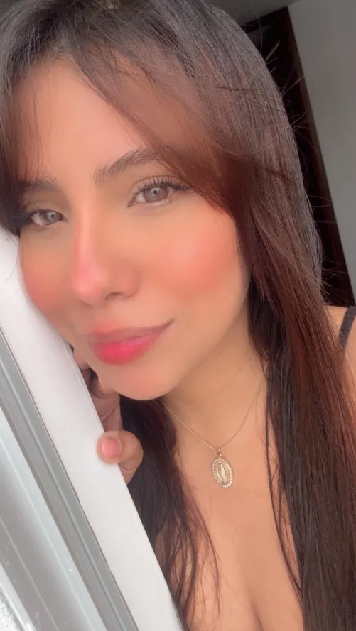 Thumbnail Hey Love: Lizsierra25's Sweet Gesture | Milfie