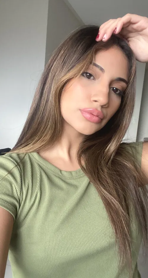 Thumbnail Great_Draft5497's Tease: Revealing What Lies Beneath in Latina_Porn