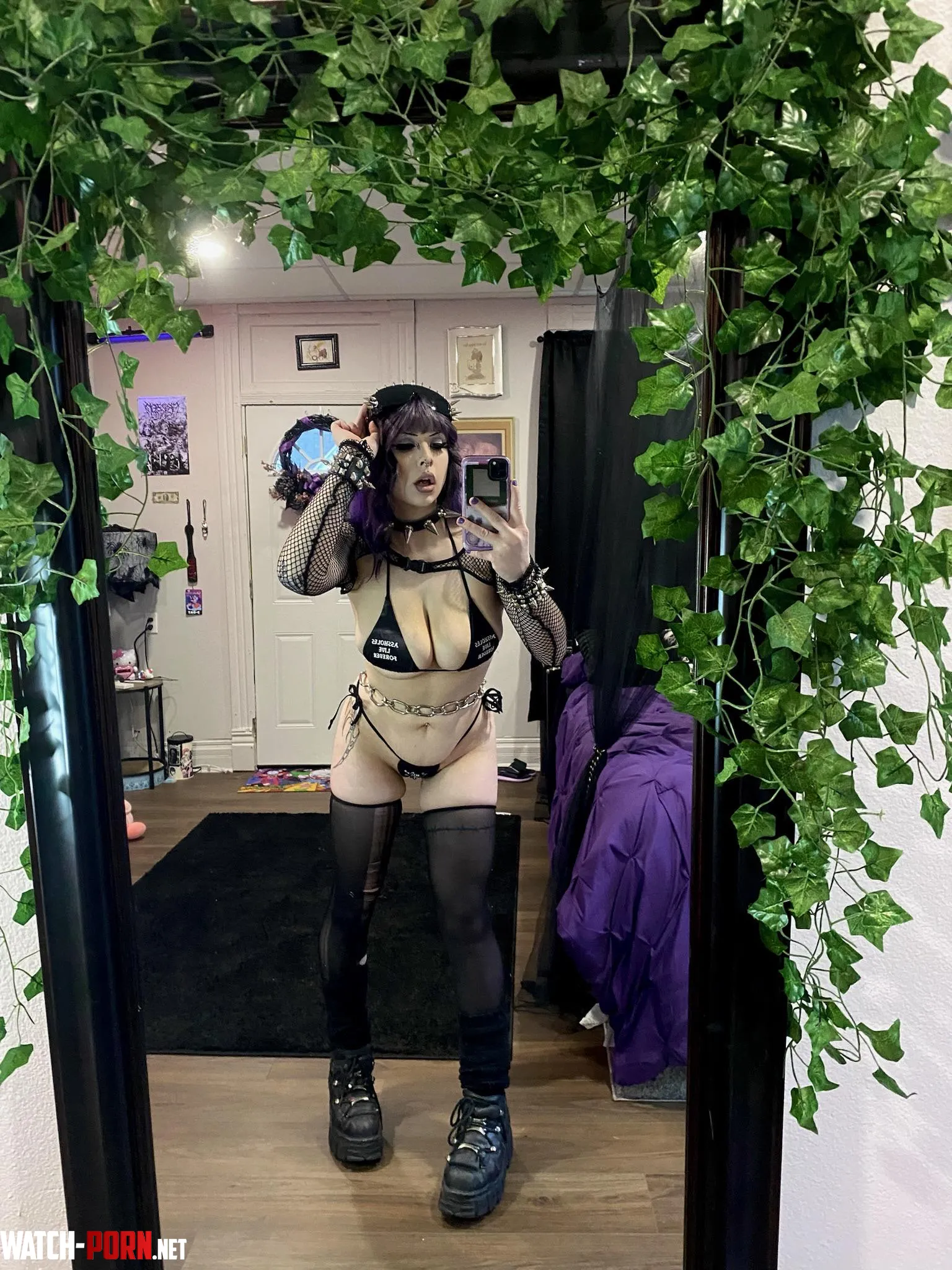 I want to do so many dirty things in front of this mirror by violenthomie