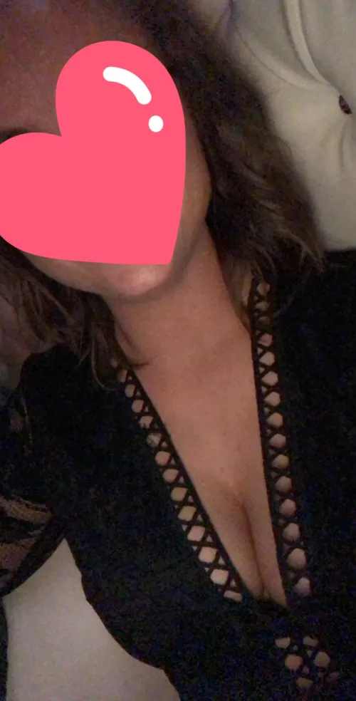 Thumbnail Newbie Alert: Get to Know urcurvycowgirl on OnlyFans101